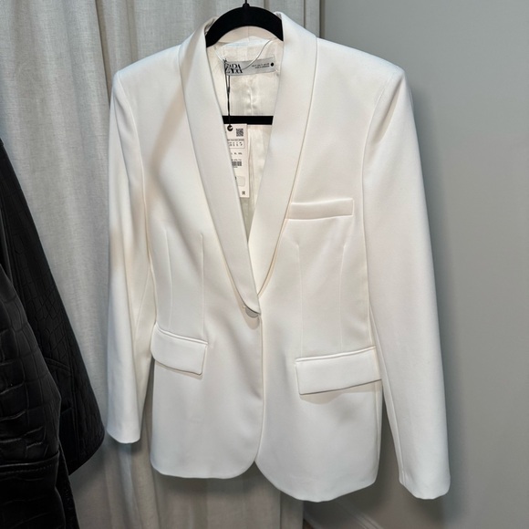Zara Jackets & Blazers - Zara NWT White Blazer